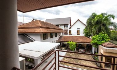 7 Bedroom Villa for sale in Phra Khanong Nuea, Bangkok