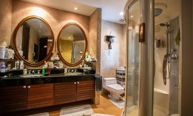 7 Bedroom Villa for sale in Phra Khanong Nuea, Bangkok