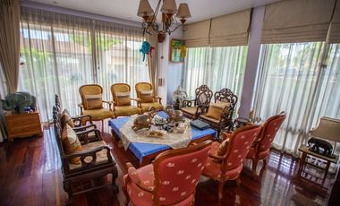 7 Bedroom Villa for sale in Phra Khanong Nuea, Bangkok