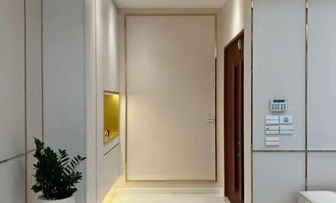 7 Bedroom Villa for sale in Sam Sen Nai, Bangkok