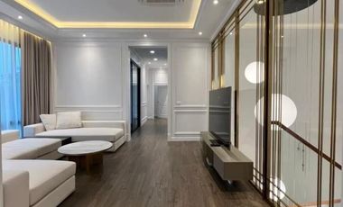 7 Bedroom Villa for sale in Sam Sen Nai, Bangkok