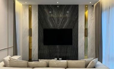 7 Bedroom Villa for sale in Sam Sen Nai, Bangkok