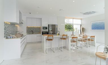 Modern 3 Bedrooms Villa. Construction will be Complete by March 15, 2023