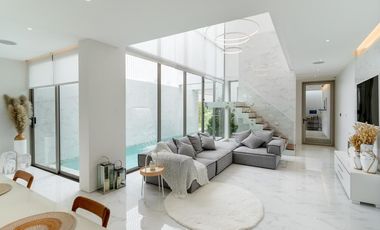Modern 3 Bedrooms Villa. Construction will be Complete by March 15, 2023