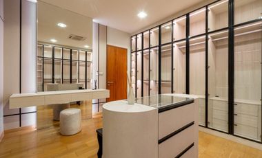 5 Bedroom Villa for sale in Phra Khanong Nuea, Bangkok