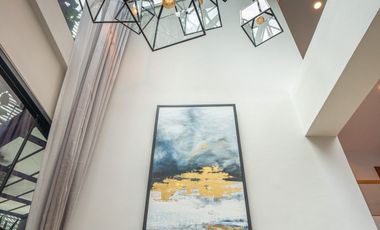 5 Bedroom Villa for sale in Phra Khanong Nuea, Bangkok