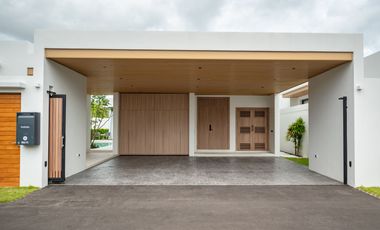 5 Bedroom Villa for rent at Mouana Residence Chalong