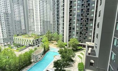 Aspire Erawan Prime. Modern 32 sq.m Condo with Pool View
