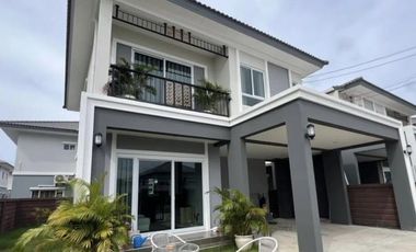 3 Bed 3 Baths in Passorn Ko Keaw