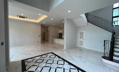 5 Bedroom Villa for sale at Baan Sansiri Pattanakarn