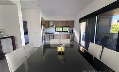 Casa en venta o alquiler Barrio Ceibos Puertos del lago 3 dormitorios y dependencia piscina fogonero