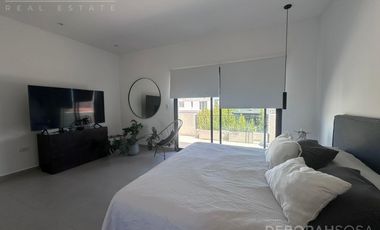 Casa en venta o alquiler Barrio Ceibos Puertos del lago 3 dormitorios y dependencia piscina fogonero