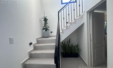 Casa en venta o alquiler Barrio Ceibos Puertos del lago 3 dormitorios y dependencia piscina fogonero