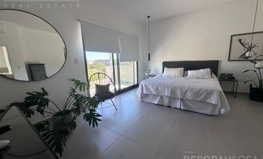 Casa en venta o alquiler Barrio Ceibos Puertos del lago 3 dormitorios y dependencia piscina fogonero