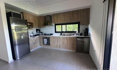 Casa en venta o alquiler Barrio Ceibos Puertos del lago 3 dormitorios y dependencia piscina fogonero