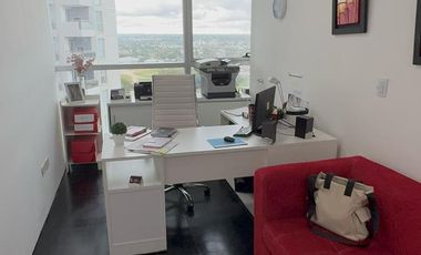 Oficina  Completa de 90 m2 con Cocina y Cochera Subterránea