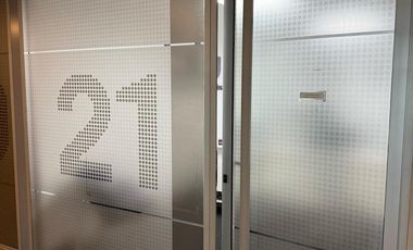 Oficina  Completa de 90 m2 con Cocina y Cochera Subterránea