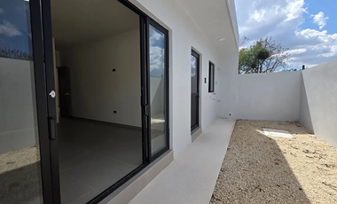 Casa nueva de una planta en Privada Tagora, Conkal
