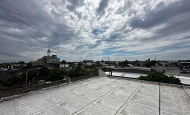 VENTA GALPÓN CON CASA PATIO TERRAZA OFICINA LANÚS OESTE