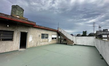 VENTA GALPÓN CON CASA PATIO TERRAZA OFICINA LANÚS OESTE