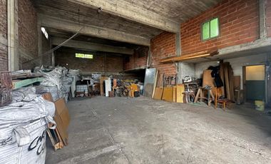 VENTA GALPÓN CON CASA PATIO TERRAZA OFICINA LANÚS OESTE