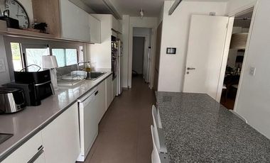 Departamento premium, tres dormitorios, terraza propia, Villa Belgrano, Córdoba