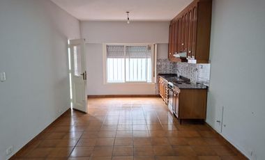 ALQUILER DE CASA PH 3 AMBIENTES EN RAMOS MEJIA SUR