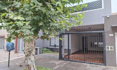 ALQUILER DE CASA PH 3 AMBIENTES EN RAMOS MEJIA SUR