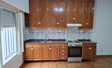 ALQUILER DE CASA PH 3 AMBIENTES EN RAMOS MEJIA SUR