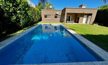 Casa en Altos de Hudson II