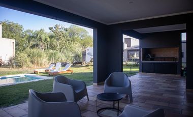 Casa nueva en barrio privado de Lobos