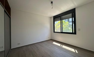 VENTA: Casa en Estancia La Rinconada de tres dormitorios, galería, pileta y cochera. Ibarlucea.