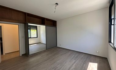 VENTA: Casa en Estancia La Rinconada de tres dormitorios, galería, pileta y cochera. Ibarlucea.