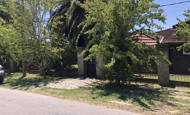 Casa en Venta en 414  y 144 Arturo Segui - Alberto Dacal Propiedades
