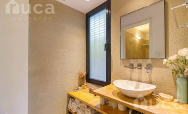 Departamento 4 ambientes con terraza propia en venta en Tigre al lado del río