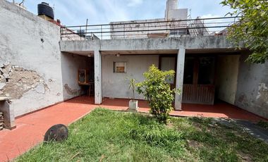 Casa en venta de 3 ambientes apto credito