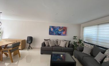 CASA EN RENTA  AMUEBLADA 3 REC Y 3 ESTACIONAMIENTO SEMITECHADO