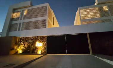 Departamento en renta amueblado en planta baja de una recámara Temozón Norte