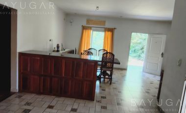 Venta Casa 3 amb con Jardin en Del Viso - Con Cochera