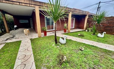 Venta Casa 3 amb con Jardin en Del Viso - Con Cochera