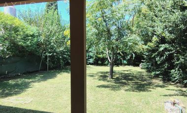 Venta Casa 3 amb con Jardin en Del Viso - Con Cochera