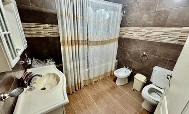Venta Casa 3 amb con Jardin en Del Viso - Con Cochera