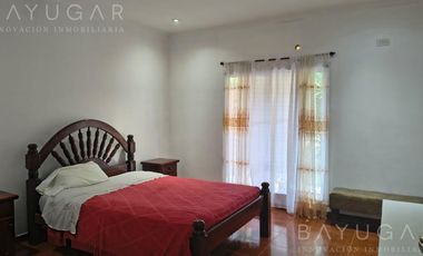 Venta Casa 3 amb con Jardin en Del Viso - Con Cochera