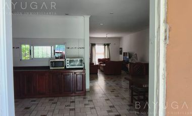 Venta Casa 3 amb con Jardin en Del Viso - Con Cochera