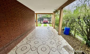 Venta Casa 3 amb con Jardin en Del Viso - Con Cochera