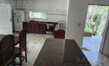 Venta Casa 3 amb con Jardin en Del Viso - Con Cochera