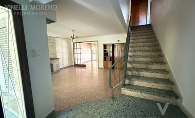 Casa excelente 4 dormitorios pileta Banfield