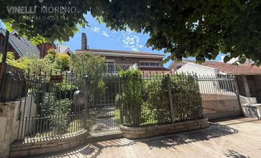 Casa excelente 4 dormitorios pileta Banfield