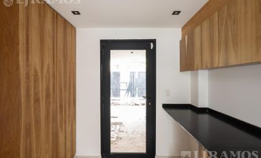 Casa triplex en venta en Béccar