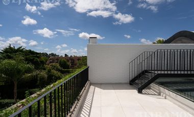 Casa triplex en venta en Béccar